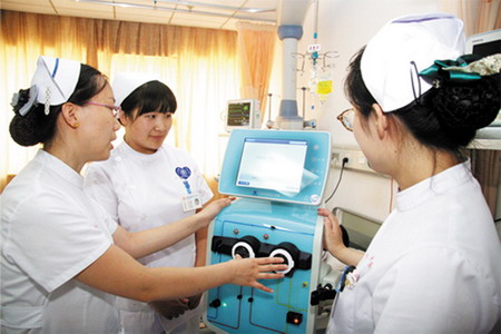 河北省首台抢救急性左心衰病人的心衰超滤脱水装置