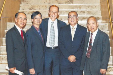 五位杰出科学家与工程师今年获颁总统科学与科技奖 五位杰出科学家与工程师今年获颁总统科学与科技奖
