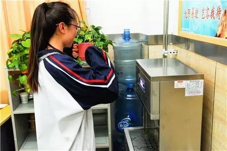 包头青山区教育系统管道直饮水工程整体工作稳步推进