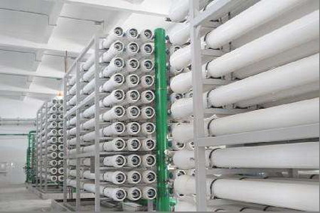 广东惠州平海发电厂2011年建成11140立方米/日海水淡化装置采用海德能SWC5膜元件