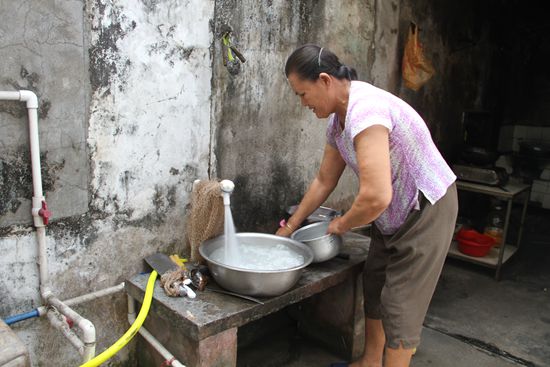海南昌江县海尾镇自来水厂安装上一台一体化净水设备