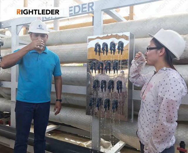 雷蒙·贝拉斯克斯·阿拉瓜伊安部长直接饮用海水淡化系统的产出水