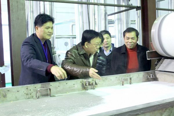 2月7日，省农垦集团公司领导前往广垦糖业集团公司金丰糖厂调研膜法制糖项目进展情况。