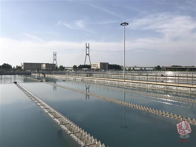金口水厂一期2015年12月建成投产，共有四期规划，远期供水规模将达到100万立方米/日。（源自：《楚天都市报》记者 潘锡珩）