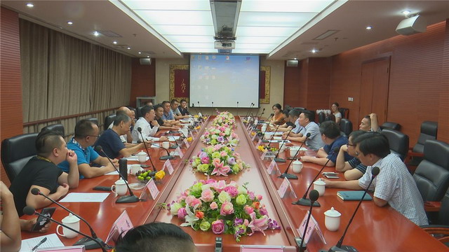 云南澄江县政府考察团赴湖北兴发集团取经绿色磷化工