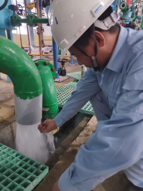 中科炼化公用工程部脱盐水站第一套制水设备顺利开车
