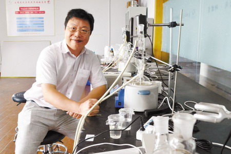 含氟高分子材料专家上海大学教授郝健赴浙江台州创业