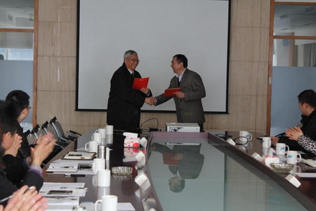 2015年1月21日，公司总裁尤健明与高从堦院士签署了共建膜材料技术联合研发中心合作协议