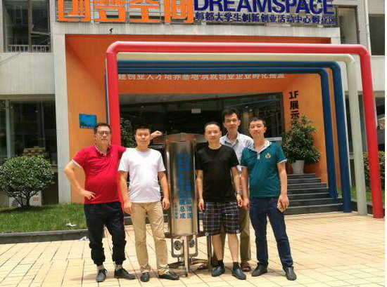 世纪景程具有在线自动清洗功能柱型MBR金属膜总成诞生 世纪景程具有在线自动清洗功能柱型MBR金属膜总成诞生