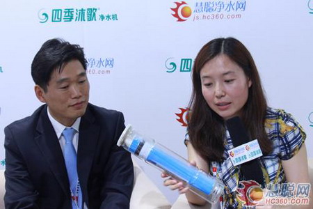 技术总监丁洙管先生和运营总监王宏女士 技术总监丁洙管先生和运营总监王宏女士
