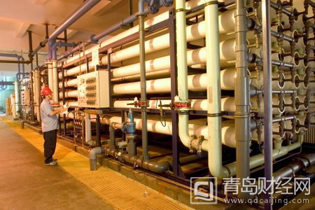 运行中的华电青岛发电厂双膜法海水淡化设备 运行中的华电青岛发电厂双膜法海水淡化设备