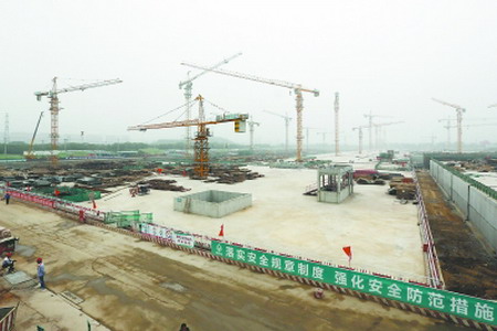 市排水集团槐房再生水厂建设工地,施工正紧张进行 市排水集团槐房再生水厂建设工地,施工正紧张进行