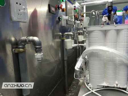 小米净水器制造工厂邀媒体参观生产线及全数据化管理 小米净水器制造工厂邀媒体参观生产线及全数据化管理
