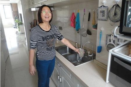 入住十年包头市青山区大连新型小区居民终盼来直饮水 入住十年包头市青山区大连新型小区居民终盼来直饮水