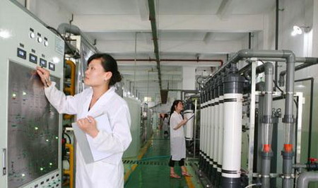 位于章贡区水西有色金属冶金基地的赣州中联环保科技开发有限公司建设全国首个电镀废水零排放的示范基地 位于章贡区水西有色金属冶金基地的赣州中联环保科技开发有限公司建设全国首个电镀废水零排放的示范基地