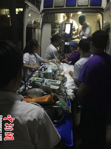 上海医生400里2小时奔袭在患儿床旁快速建立ECMO系统 上海医生400里2小时奔袭在患儿床旁快速建立ECMO系统