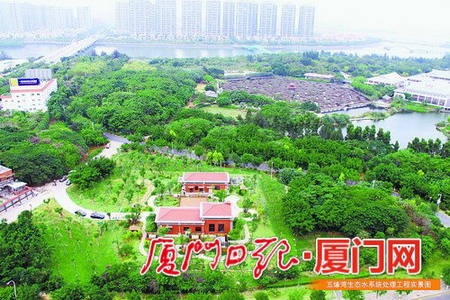与周边环境融为一体的中联环五缘湾湿地公园污水处理站(中联环供图) 与周边环境融为一体的中联环五缘湾湿地公园污水处理站(中联环供图)