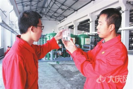 用膜技术处理完的污水再配制聚合物,一年下来至少能给油田省下1800万 用膜技术处理完的污水再配制聚合物,一年下来至少能给油田省下1800万