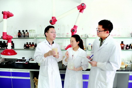 贵州绿色环保公司通过自主研发、与企业和高校合作,取得国家发明专利10项,实用新型专利55项 贵州绿色环保公司通过自主研发、与企业和高校合作,取得国家发明专利10项,实用新型专利55项