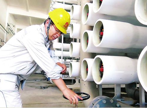 延长石油靖边煤油气综合利用项目做到废水“零排放” 延长石油靖边煤油气综合利用项目做到废水“零排放”