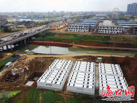 海口美舍河丁村桥38台一体化污水处理设备安装已完成 海口美舍河丁村桥38台一体化污水处理设备安装已完成
