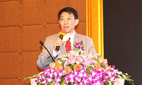 奥尼卡水处理大中华区总经理吴大伟先生在环保水处理产业生态大会上演讲 奥尼卡水处理大中华区总经理吴大伟先生在环保水处理产业生态大会上演讲