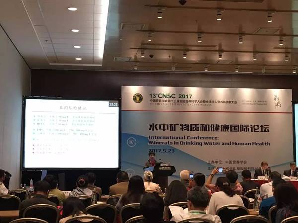 第三军医大学教授、全军军事作业与环境医学专业委员会副主任委员舒为群 第三军医大学教授、全军军事作业与环境医学专业委员会副主任委员舒为群