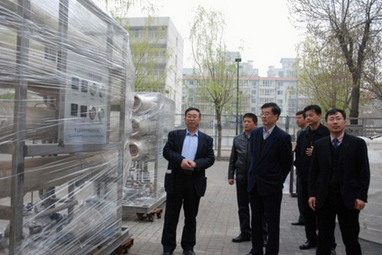 2011年4月,国家海洋局天津海水淡化与综合利用研究所赠送中国海监总队海水淡化项目分别在西沙永兴岛和琛航岛安装的100吨/日和50吨/日两套海水淡化装置组装完成 2011年4月,国家海洋局天津海水淡化与综合利用研究所赠送中国海监总队海水淡化项目分别在西沙永兴岛和琛航岛安装的100吨/日和50吨/日两套海水淡化装置组装完成