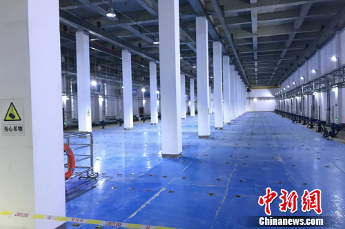 湿地下方,正是槐房再生水厂的生产车间 湿地下方,正是槐房再生水厂的生产车间