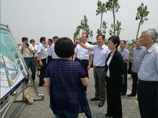 省政协副主席许津荣开展入海河口水域环境保护工作调研