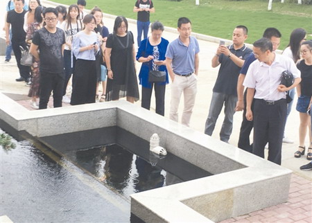 “甬台温美丽行”探访团感受中水回用带来的环境变化 “甬台温美丽行”探访团感受中水回用带来的环境变化