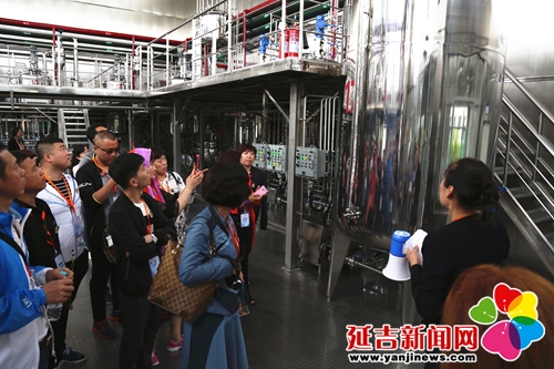 延边可喜安生物科技有限公司的投资规模、设备、技术产能均属国内同行业首屈一指，拥有世界顶尖的低温低压蒸参技术、先进的膜过滤技术、创新的浓缩提取工艺，最大限度保留了人参的营养成分，确保了红参品质。（延吉新闻网记者 付杨 摄）