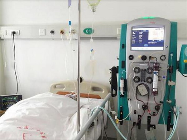 渭南市中心医院首例“连续性床旁血液滤过”施治成功 渭南市中心医院首例“连续性床旁血液滤过”施治成功