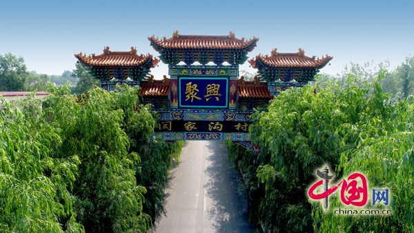 购进一套反渗透水处理设备闫家沟村建成饮用水供水站 购进一套反渗透水处理设备闫家沟村建成饮用水供水站