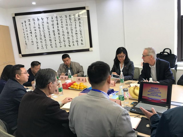 2017年10月17日,戴维·韦特院士率新南威尔士大学一行4人来到南京普信环保股份有限公司,与公司水处理事业部展开技术交流。 2017年10月17日,戴维·韦特院士率新南威尔士大学一行4人来到南京普信环保股份有限公司,与公司水处理事业部展开技术交流。
