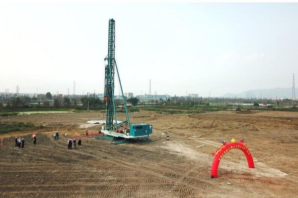 3月1日,东丽一期项目在中国医卫用非织造产品示范基地B区启动建设,预计2019年10月投产。借力亚洲最大无纺布生产商日本东丽集团在新材料研发和生产的优势,九江将加快培育新材料产业集群。 3月1日,东丽一期项目在中国医卫用非织造产品示范基地B区启动建设,预计2019年10月投产。借力亚洲最大无纺布生产商日本东丽集团在新材料研发和生产的优势,九江将加快培育新材料产业集群。