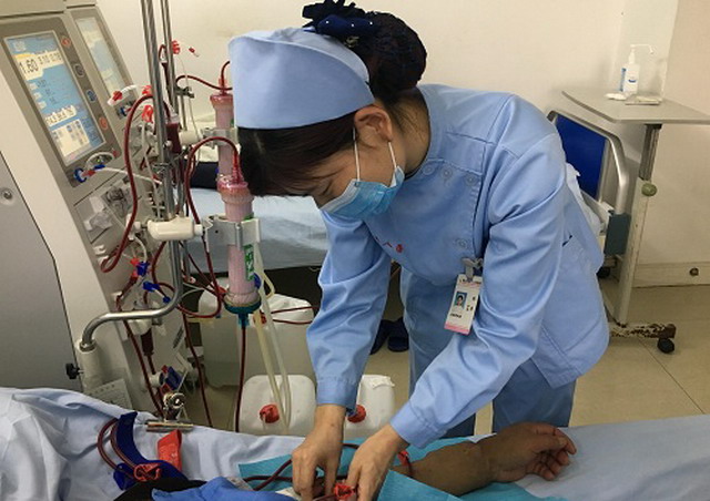 血透中心进社区解除患者“床位难”和“奔波难”煎熬 血透中心进社区解除患者“床位难”和“奔波难”煎熬