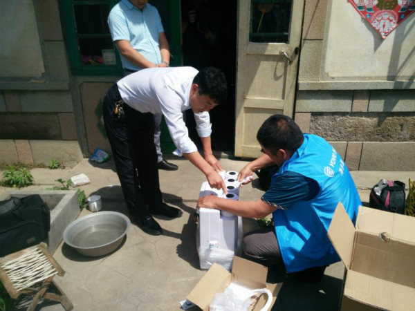 驻村“第一书记”为营里村贫困户免费安装20台净水器 驻村“第一书记”为营里村贫困户免费安装20台净水器