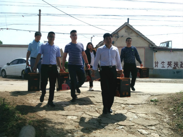 驻村“第一书记”为营里村贫困户免费安装20台净水器 驻村“第一书记”为营里村贫困户免费安装20台净水器