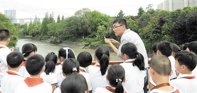 走进成都市第四净水厂小学生们踏上污水变清探秘之旅 走进成都市第四净水厂小学生们踏上污水变清探秘之旅