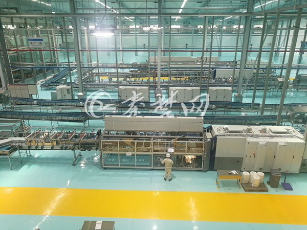 华彬集团“精准扶贫”湖北竹溪县VOSS天然矿泉水上市 华彬集团“精准扶贫”湖北竹溪县VOSS天然矿泉水上市