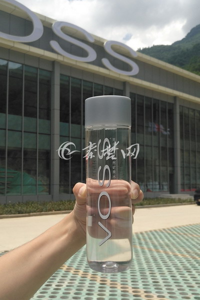 华彬集团“精准扶贫”湖北竹溪县VOSS天然矿泉水上市 华彬集团“精准扶贫”湖北竹溪县VOSS天然矿泉水上市