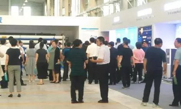 邯郸市领导莅临海盾净水生产基地为海尔解决方案点赞 邯郸市领导莅临海盾净水生产基地为海尔解决方案点赞