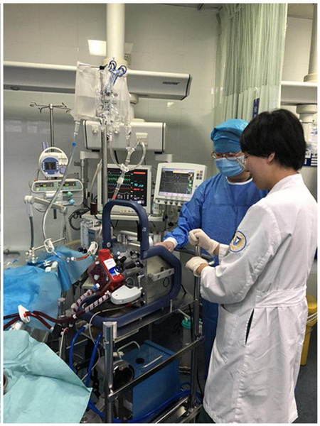 杭州邵逸夫医院ECMO团队驰援余姚抢救中毒性肺炎患者