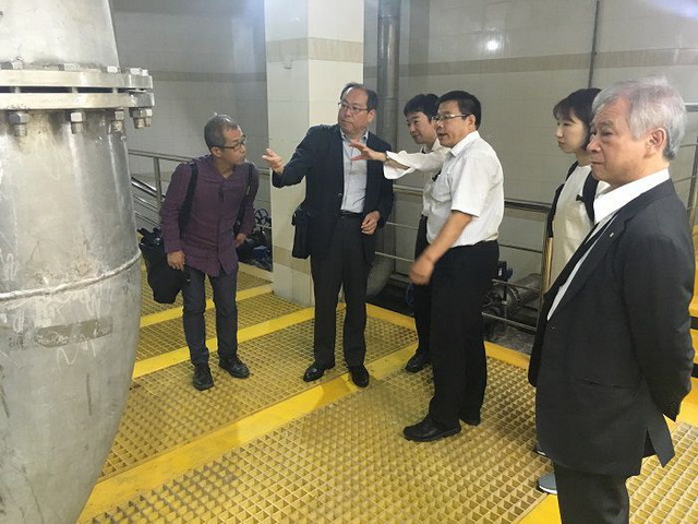 日本东京都考察团赴济南水务趵突泉泉水超滤车间参观 日本东京都考察团赴济南水务趵突泉泉水超滤车间参观