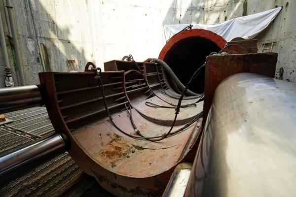宁波市桃源水厂节点性工程管线顶管施工成功穿越姚江