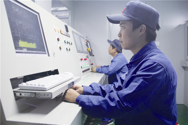利用多渠道解决用工问题湖南中锂新材生产线正常运行 利用多渠道解决用工问题湖南中锂新材生产线正常运行