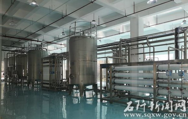 贵州省副省长率观摩组考察石阡县高原清泉矿泉水项目 贵州省副省长率观摩组考察石阡县高原清泉矿泉水项目
