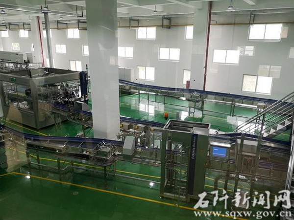 贵州省副省长率观摩组考察石阡县高原清泉矿泉水项目 贵州省副省长率观摩组考察石阡县高原清泉矿泉水项目