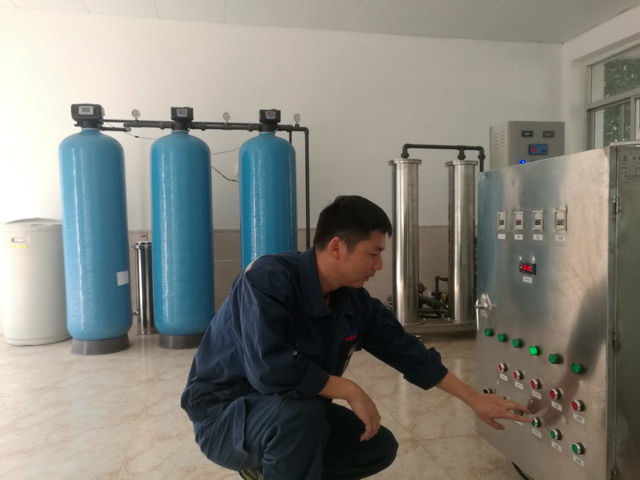 内燃机车“喝上”健康水浙江金温开发冷却水制水设备